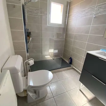Confortable Climatisee, Vue - 5 Pers. - Fr-1-81-763 *
